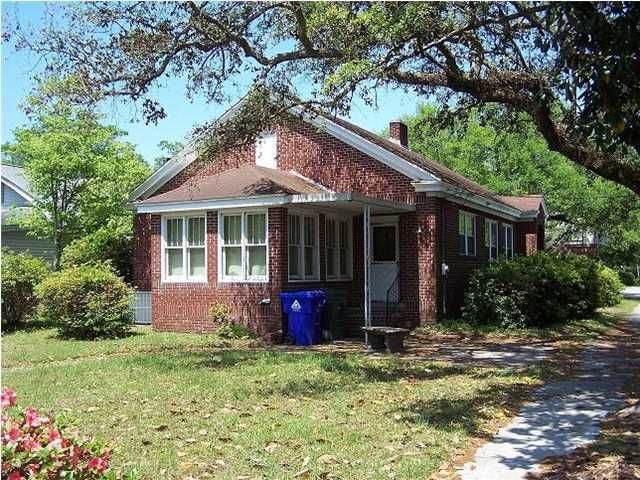 6 Fenwick Dr, Charleston, SC 29407
