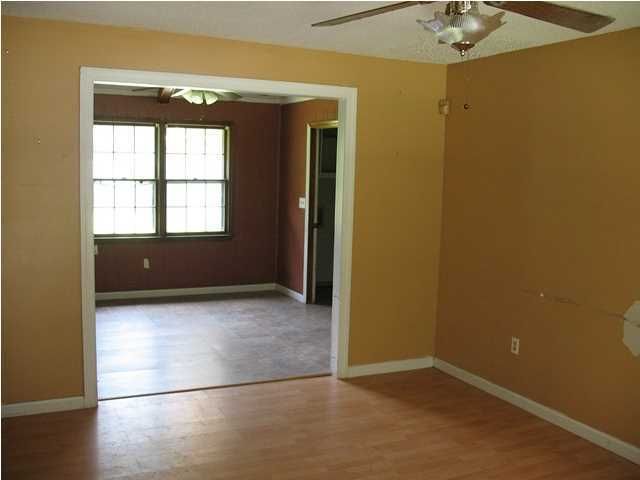 1616 Royle Rd, Summerville, SC 29483