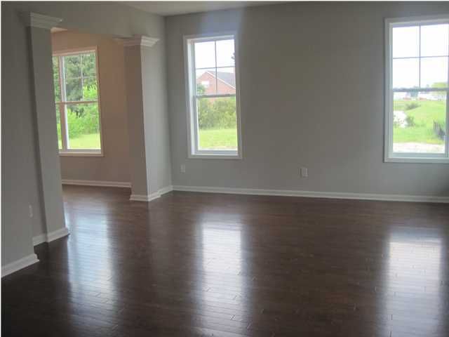 1214 Raven Rd, Hanahan, SC 29410