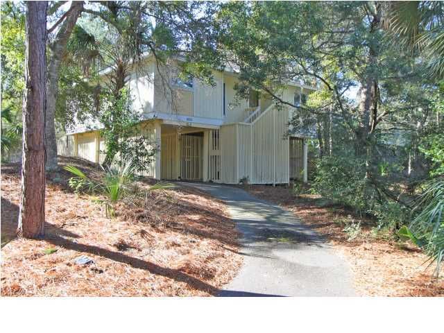 27 Twin Oaks Ln, Isle Of Palms, SC 29451