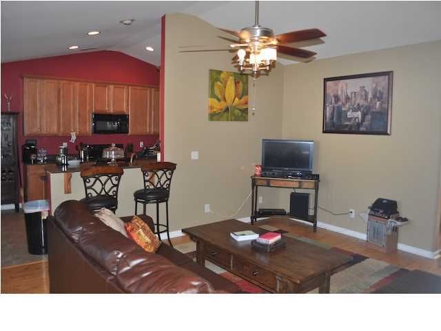 4880 Oak Leaf Rd, North Charleston, SC 29485