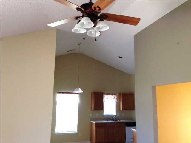 5018 Thornton Dr, Summerville, SC 29485