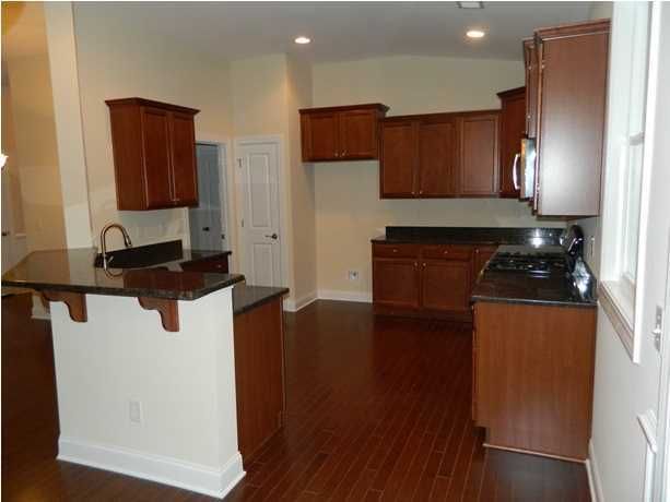 130 Phoebe Rd, Summerville, SC 29483