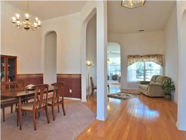 520 Ivy Cir, Charleston, SC 29414
