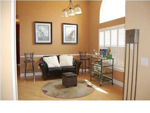 121 Melanie Ln, Summerville, SC 29485