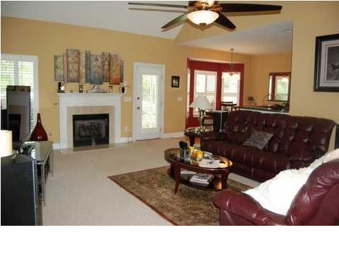 121 Melanie Ln, Summerville, SC 29485