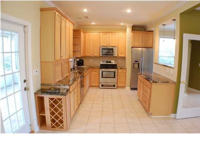 2004 Hammond, Mount Pleasant, SC 29466