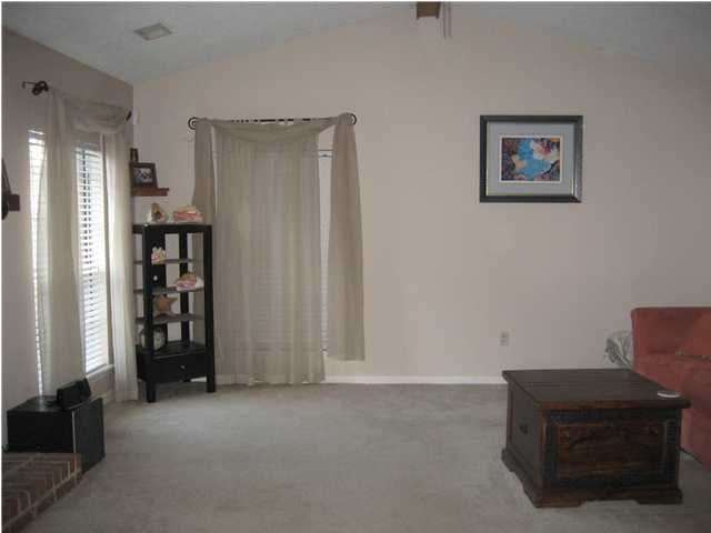 329 Camelot Dr, Goose Creek, SC 29445