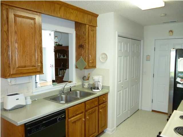 310 Prestwick Ct, Summerville, SC 29483