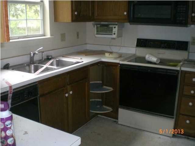 205 Laurel Ridge Rd, North Charleston, SC 29418