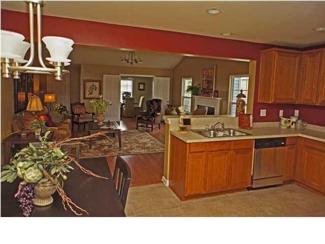 5006 Wilverine Dr, Summerville, SC 29485
