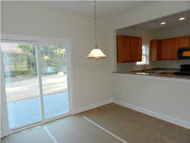 429 Sablewood Dr, Huger, SC 29450