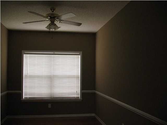 102 Kenwood Ct, Goose Creek, SC 29445