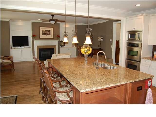 4120 Whiting St, Mount Pleasant, SC 29466