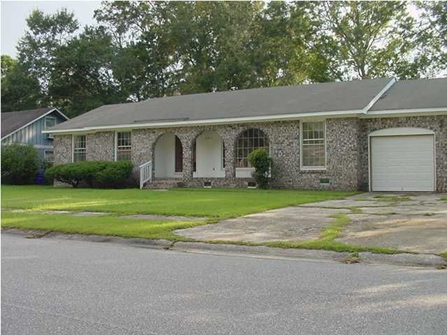 8001 Kittery Ave, North Charleston, SC 29420