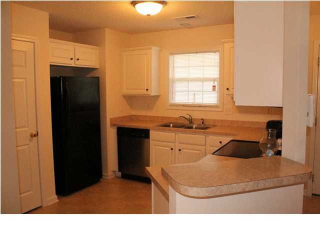 101 Eather Dr, Goose Creek, SC 29445
