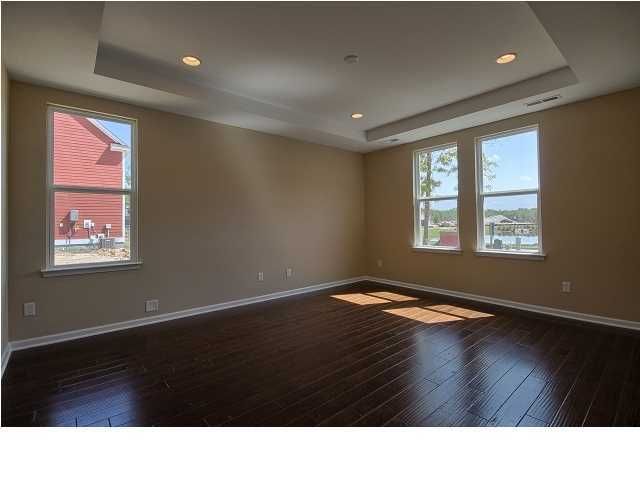 402 7th St, Summerville, SC 29483