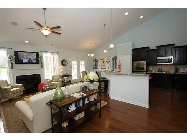 335 Spectrum Rd, Summerville, SC 29483