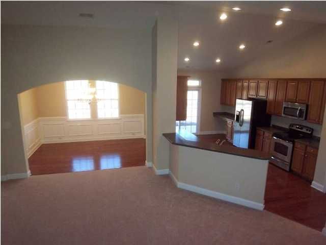 183 Berwick Dr, Summerville, SC 29483