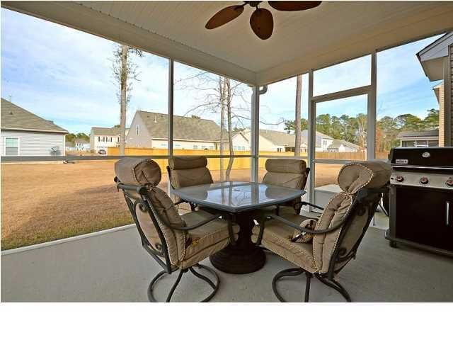 8009 Seastar Ln, Hanahan, SC 29410