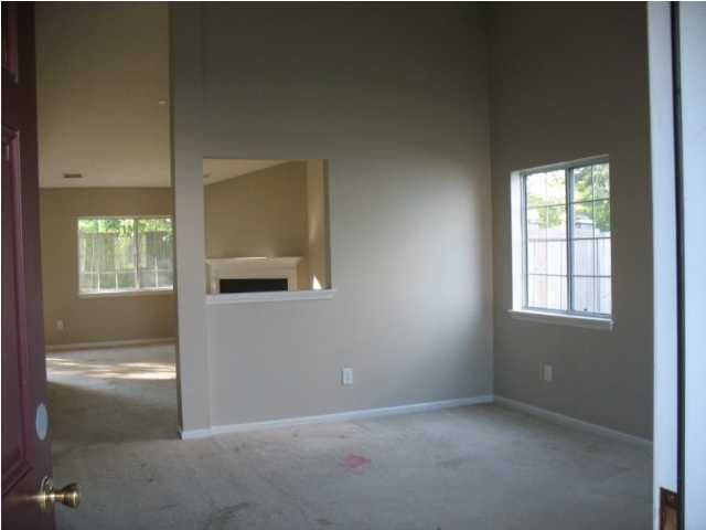 28 Creek Bend Dr, Summerville, SC 29485