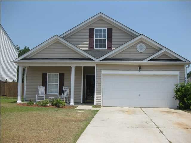 621 English Oak Cir, Moncks Corner, SC 29461