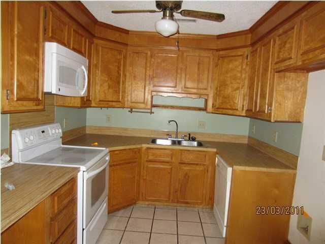 402 Pandora Dr, Goose Creek, SC 29445