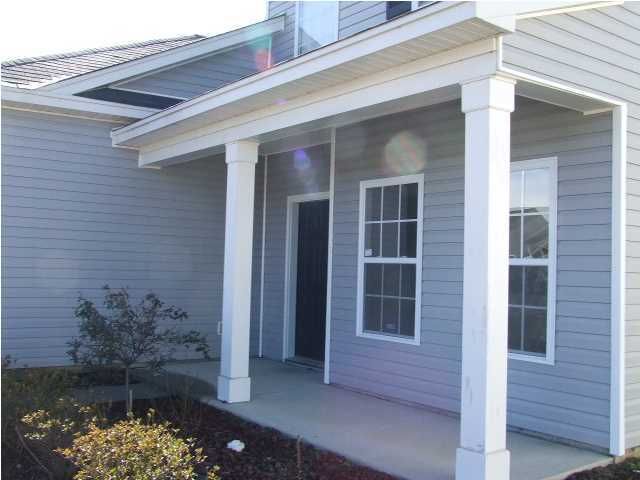326 Killarney Trl, Moncks Corner, SC 29461