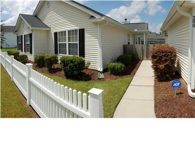 200 Moon Dance Ln, Summerville, SC 29483