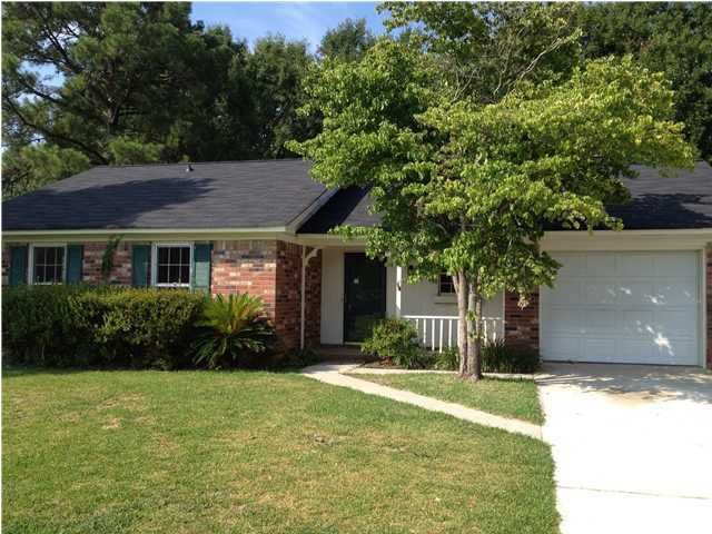 222 Village Green Cir, Summerville, SC 29483