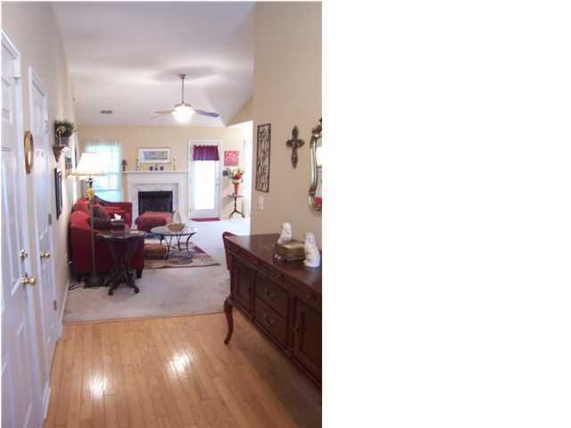 718 Bent Hickory Rd, Charleston, SC 29414