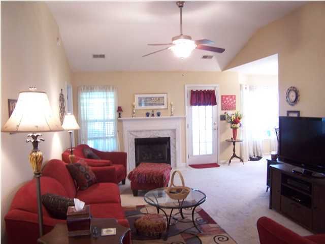 718 Bent Hickory Rd, Charleston, SC 29414