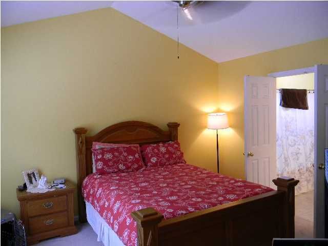 1467 Coopers Hawk Dr, Hanahan, SC 29410