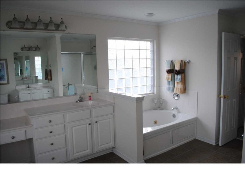 1090 Clearspring Dr, Charleston, SC 29412