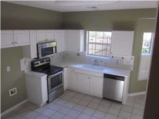 5421 Greggs Landing Dr, North Charleston, SC 29420