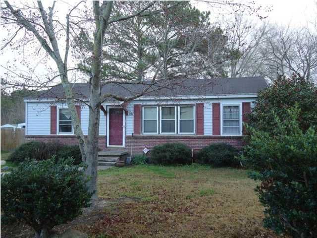 121 Ruth Anne Dr, Summerville, SC 29483