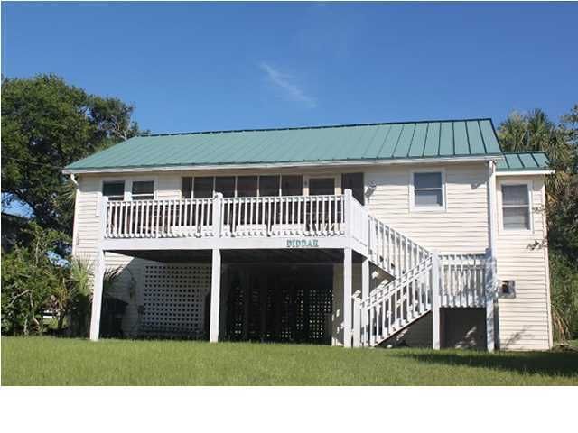 2606 Palmetto Blvd, Edisto Beach, SC 29438