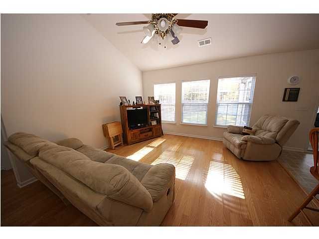 118 Avonshire Dr, Summerville, SC 29483