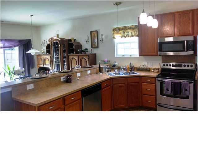 413 Pin Oak Dr, Moncks Corner, SC 29461