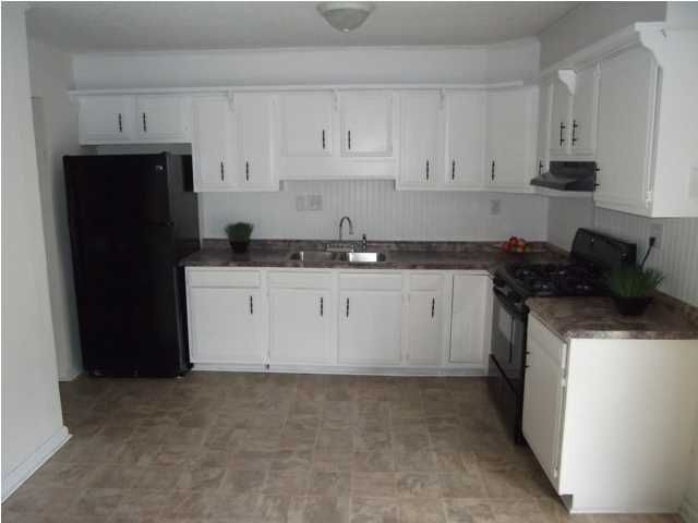 957 Margaret Dr, Ladson, SC 29456
