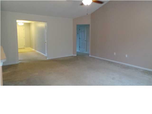 129 Old Tree Rd, Goose Creek, SC 29445