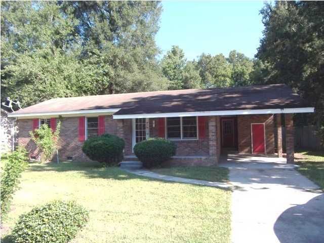 221 Pandora Dr, Goose Creek, SC 29445