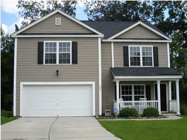 225 Myrtle Way, Summerville, SC 29483