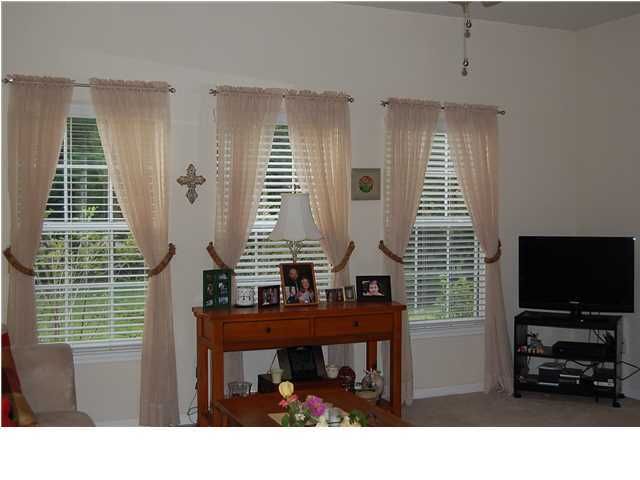 811 Bent Hickory Rd, Charleston, SC 29414