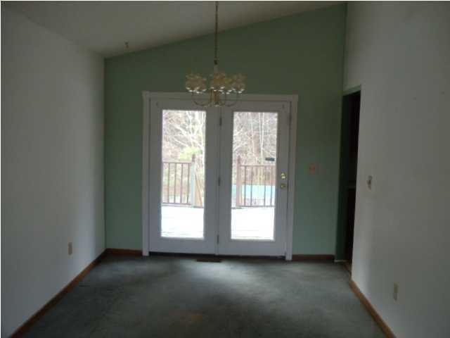 135 Iron Rd, Summerville, SC 29483
