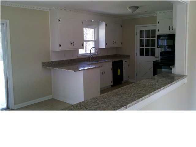 5921 Hagood Ave, Hanahan, SC 29410