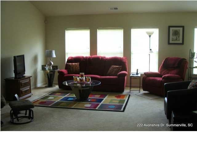 222 Avonshire Dr, Summerville, SC 29483