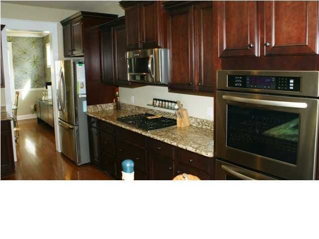 1057 Victoria Rd, Charleston, SC 29492