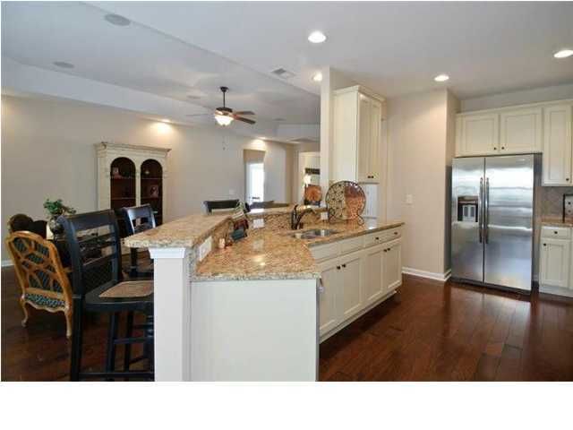 1022 Randy Kinard Ln, Hanahan, SC 29410