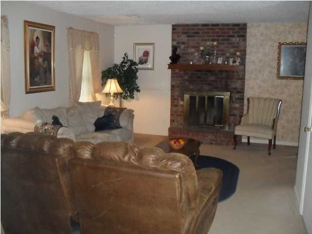 205 Shamrock Dr, Summerville, SC 29483